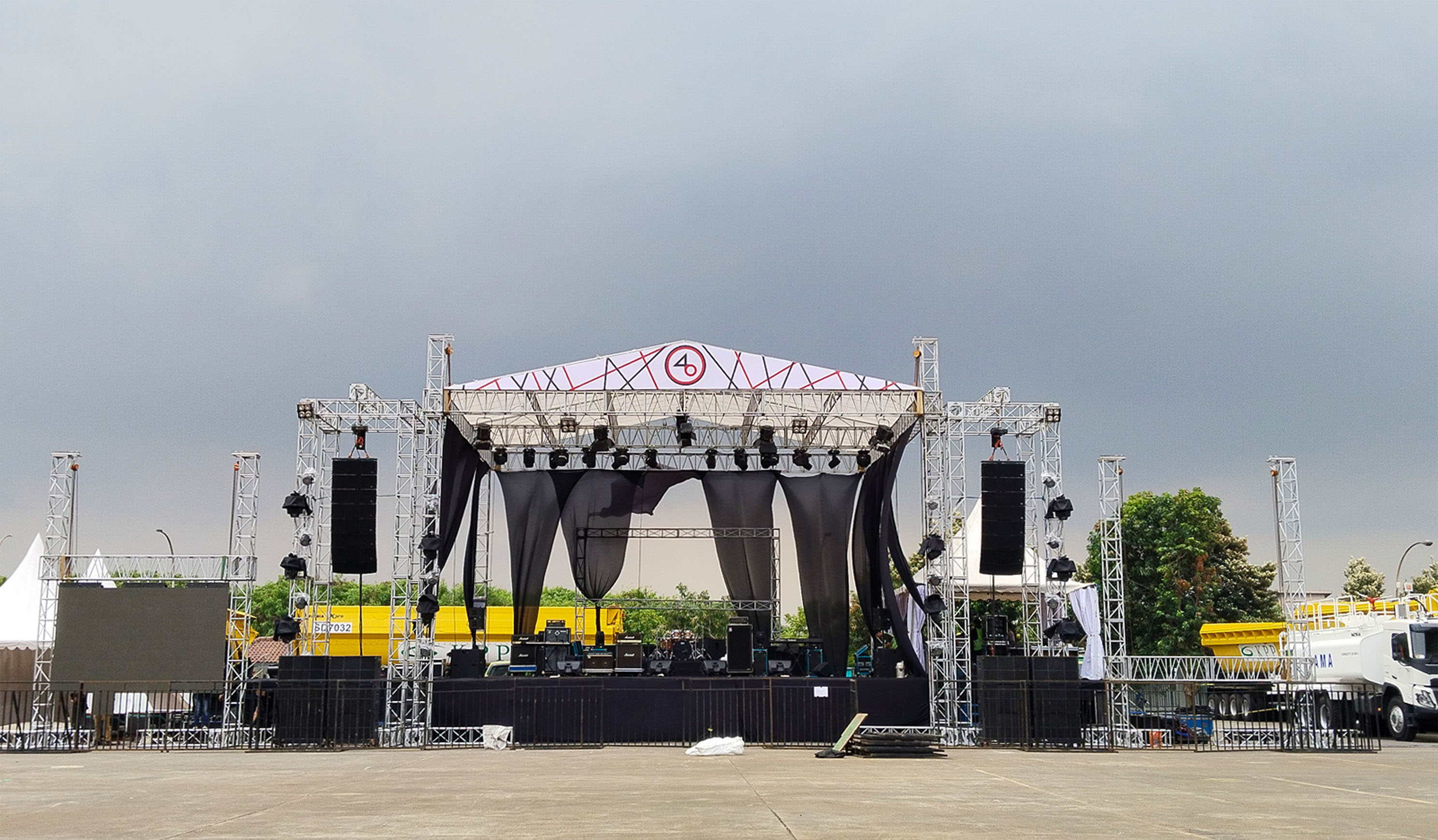 FESTIVAL