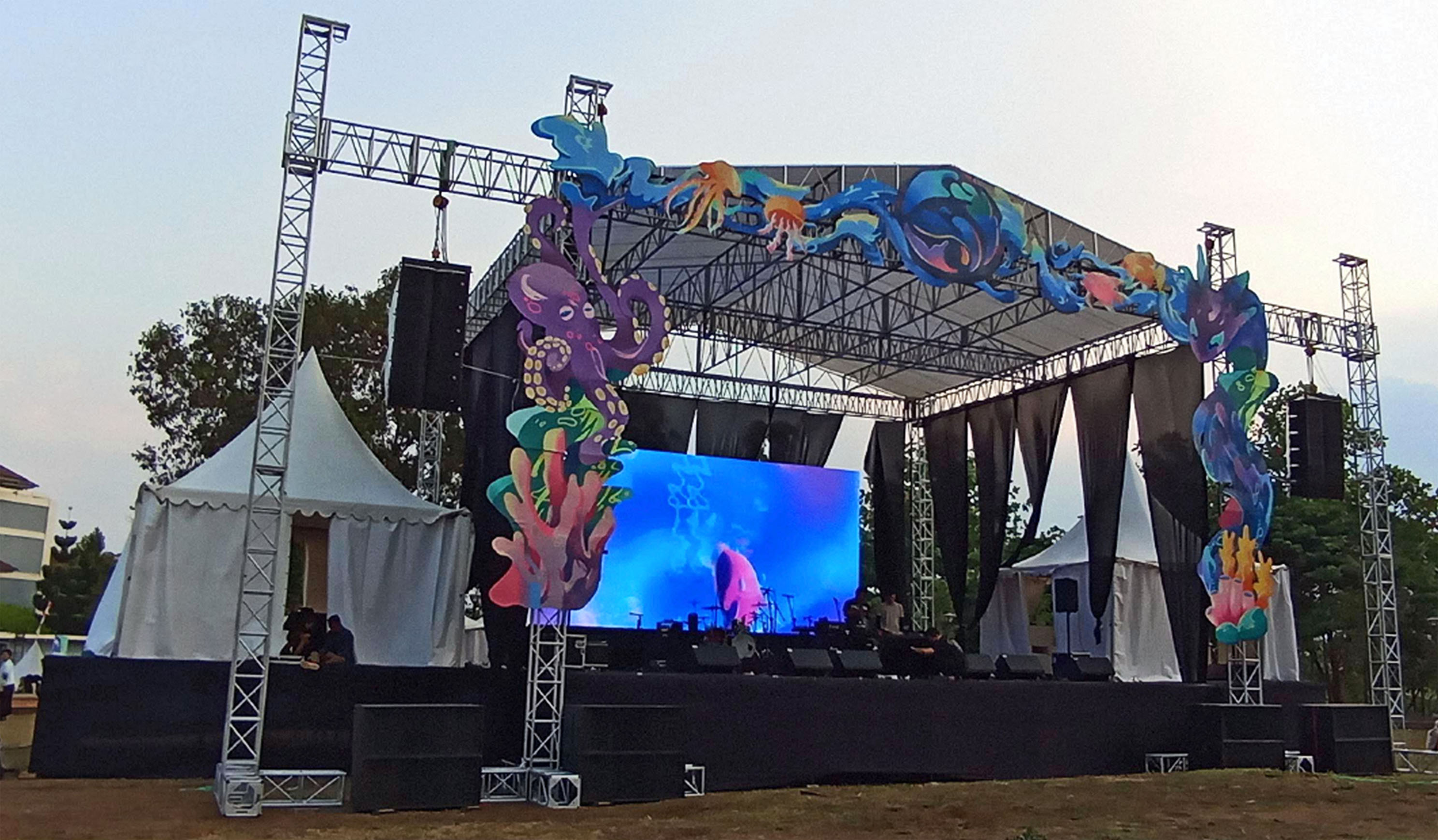 FESTIVAL